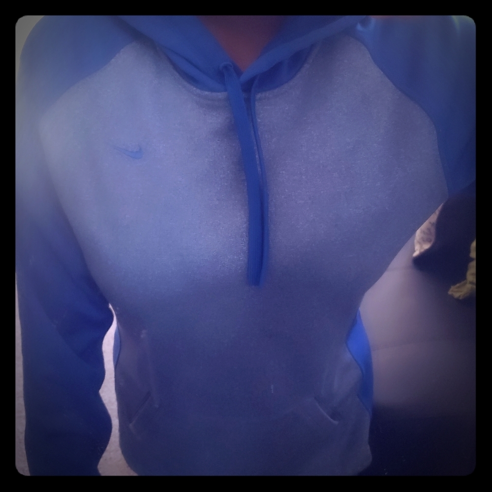 Nike blue therma fit hoodie